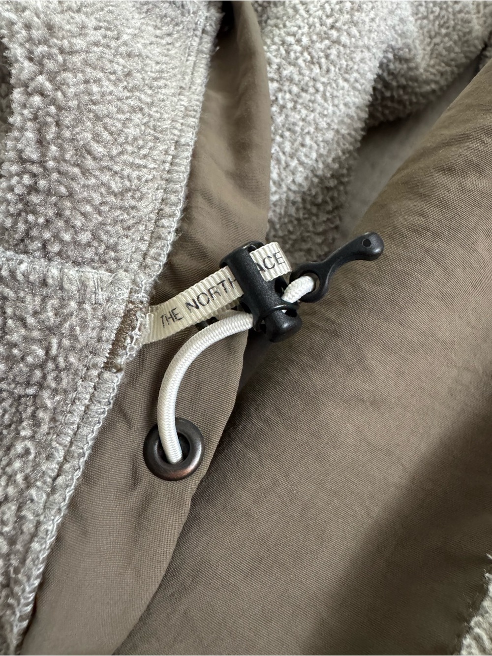 The North Face Women’s Fleece Jacket - Picture 4 of 6